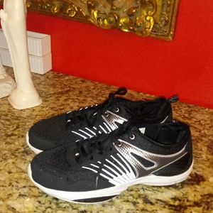 930 Cheeks Fitbody Sneakers